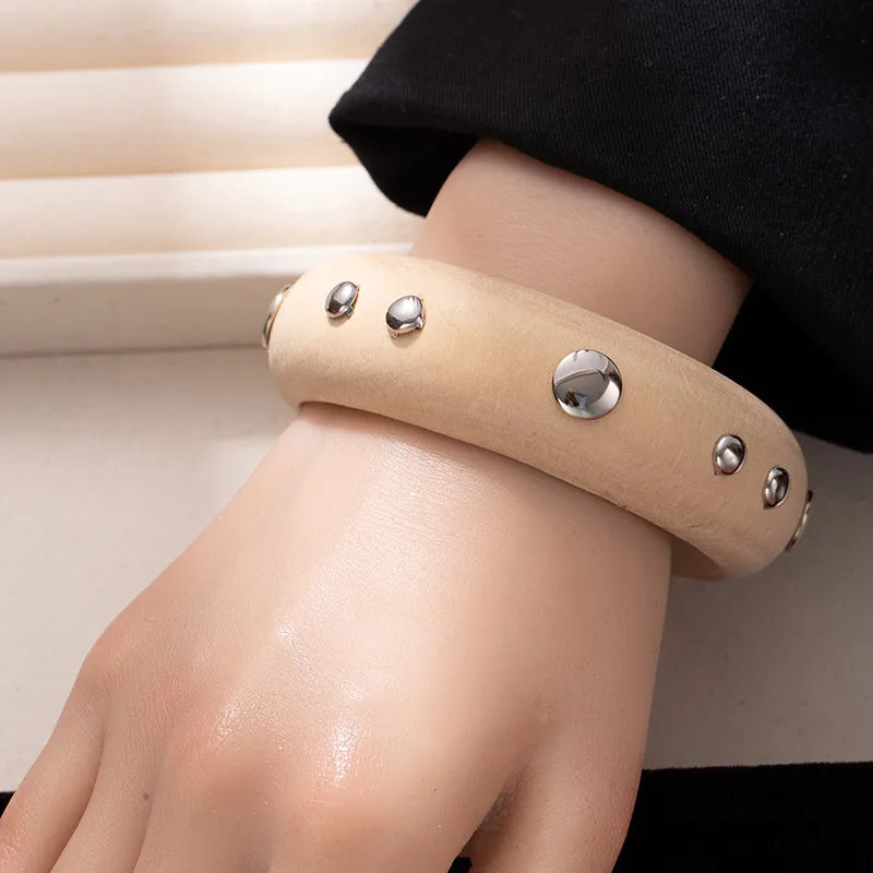 Retro Wide Wooden Bangle