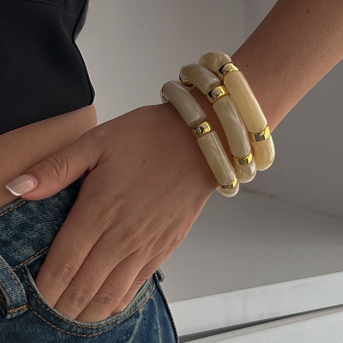 Retro Acrylic Bracelet (Beige)